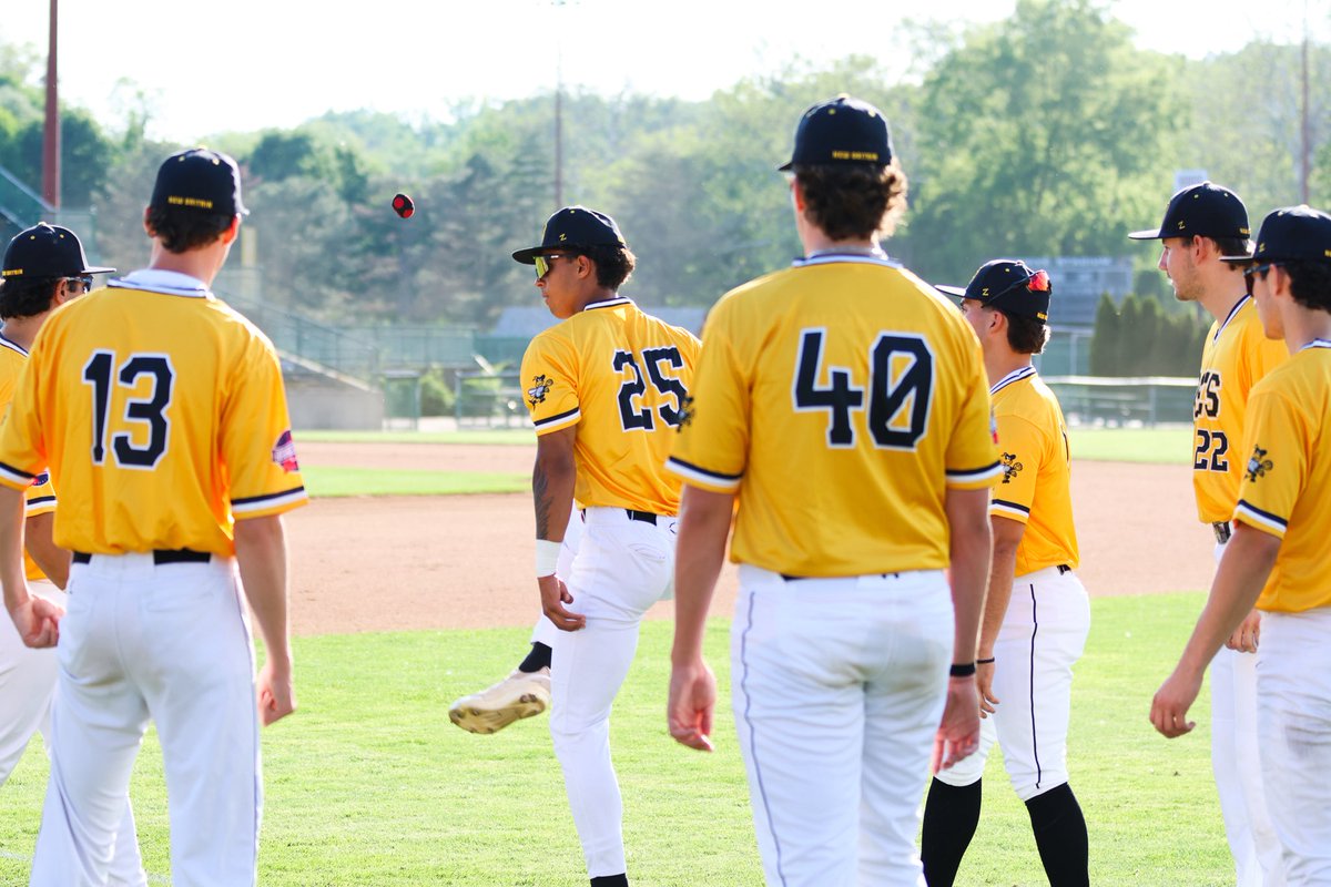 NewBritainBees's tweet photo. Those new 🟡 threads looking 🔥ahead of opening night! https://t.co/zhWZ35VwEx