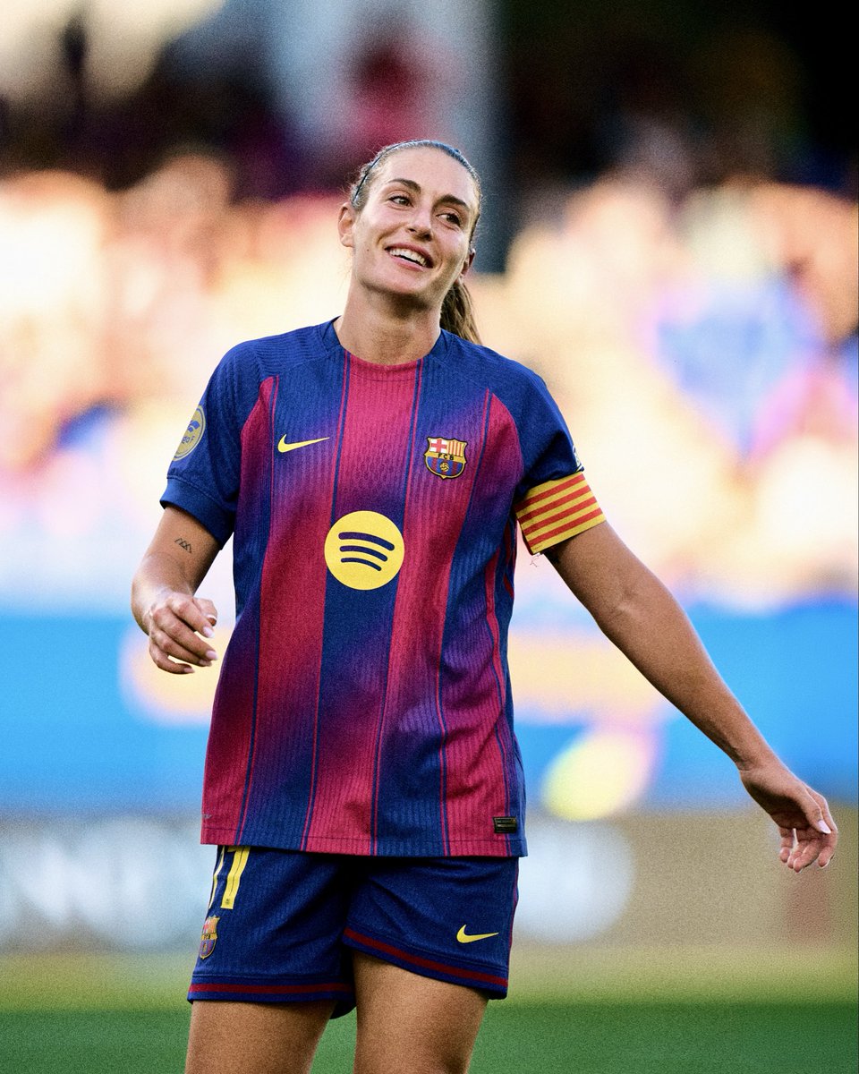 LigaF_oficial's tweet photo. 👑 La sonrisa de la reina, Alexia Putellas

#LigaFMoeve | #BarçaRealSociedad https://t.co/Si7tJ2Hb63