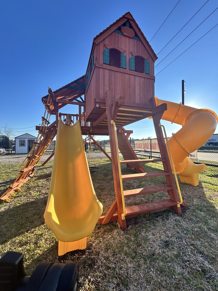 EssentiallyAPS's tweet photo. @MrsEthanBrooks I am so glad you asked about what to do with an energetic five-year-old. 

As I have a wonderful solution that will drain even the most energetic child. 

You send the child outside. 

Outside to play. 

On a swing set. 

Please get out and play… https://t.co/JtoxycbMty