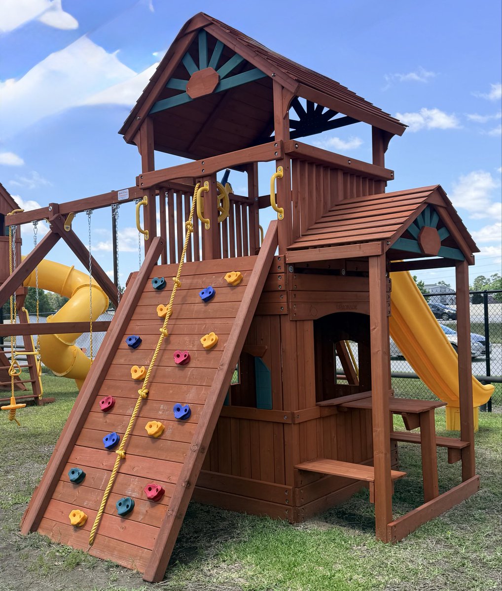 EssentiallyAPS's tweet photo. @MrsEthanBrooks I am so glad you asked about what to do with an energetic five-year-old. 

As I have a wonderful solution that will drain even the most energetic child. 

You send the child outside. 

Outside to play. 

On a swing set. 

Please get out and play… https://t.co/JtoxycbMty