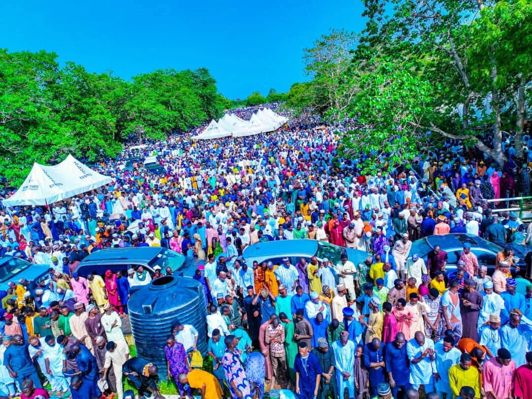 abdullahayofel's tweet photo. Omo, This is eld in Ilorin today. 
Islam is beautiful❤❤️🤍 https://t.co/9dBR2HiV1y