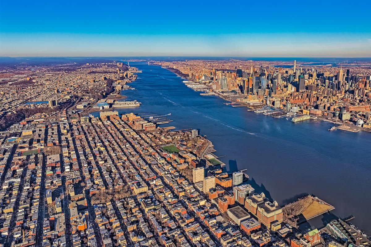 nypost's tweet photo. NYC rents keep surging to all-time highs - but a suburb right across the Hudson is getting much cheaper: Study https://t.co/bRWcKX0qXV https://t.co/HqJHwlUC1Y
