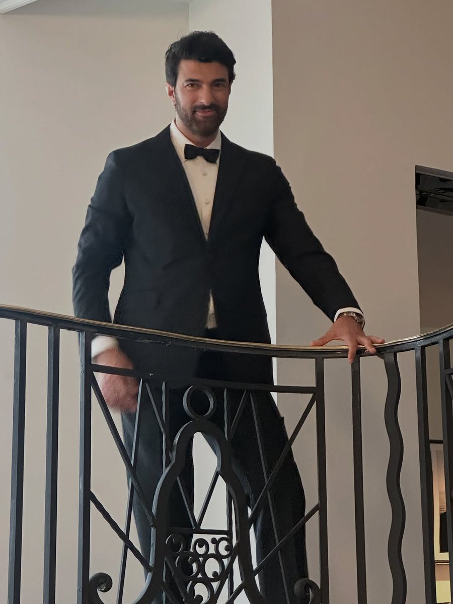 FAHD325fd's tweet photo. akyürek 🖤🖤.
#EnginAkyürek https://t.co/rtgvuut61s