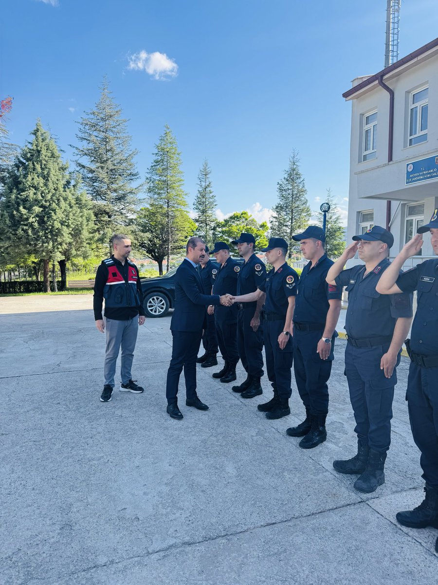 akorenkaymakam's tweet photo. 📍İlçe Jandarma Komutanlığına Bayram Ziyareti

✅ Kaymakamımız Sn. İsa BERTAN, İlçe Jandarma Komutanlığını ziyaret ederek görev başındaki personelimizin Kurban Bayramı’nı kutladı. https://t.co/HYS3kFu969