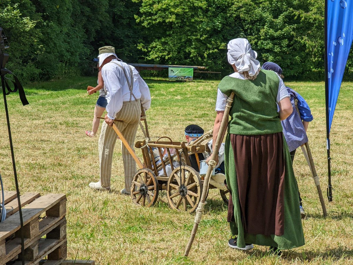 VogelsbergWiki's tweet photo. Am Sonntag findet wieder das Bergmähwiesenfest statt. Austragungsort ist dieses Mal Michelbach. Wer ist dabei? 🦗🌷🐞🪳
https://t.co/5UGs9k5kxd
#Vogelsberg #Bergmähwiesenfest #Michelbach #Schotten #Bergmähwiesen https://t.co/G89NHVBYNs