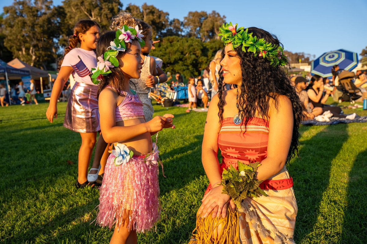 OCParks's tweet photo. At #OCSunsetCinema, movie-themed outfits are always encouraged, whether you’re giving solo character energy or planning a coordinated crew moment. Visit https://t.co/2IuuCttmAW for the full schedule lineup to start preparing now! #OCParks https://t.co/VxhyNDsCaW