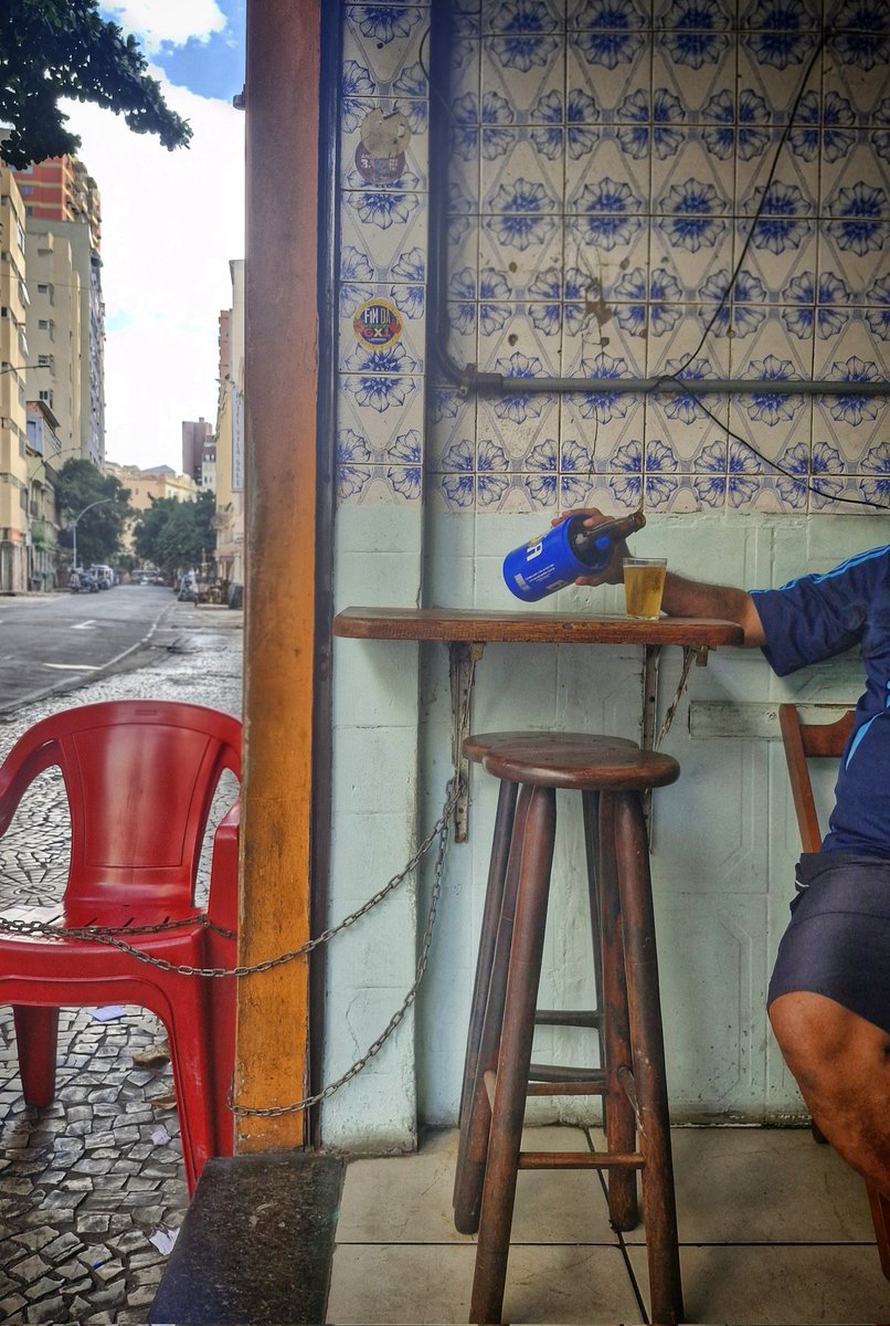 preah__'s tweet photo. quarta, quatorze e quinze no centro da cidade 💙 https://t.co/VCLt4hnsyG