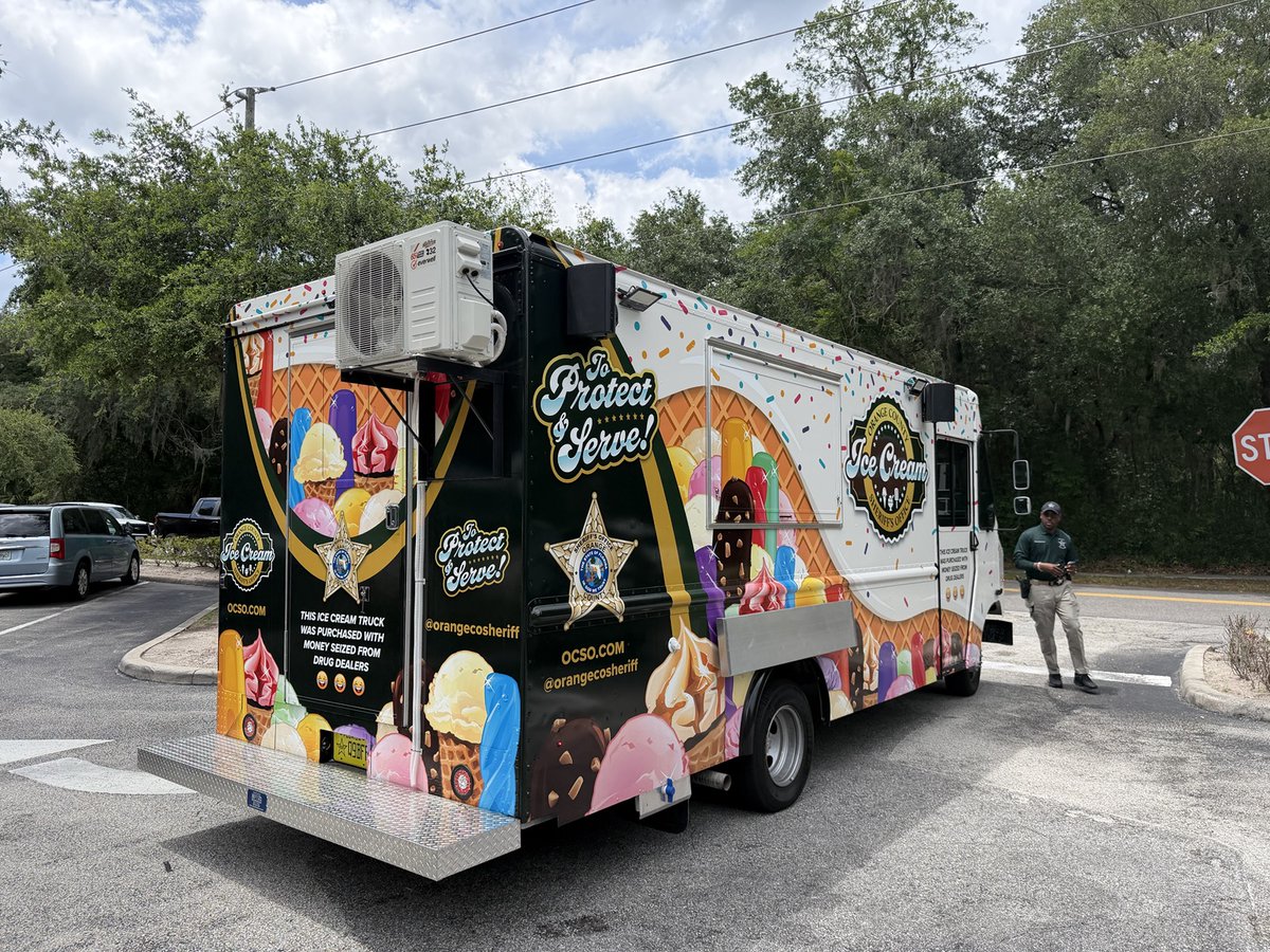 AshleyMoodyFL's tweet photo. I had such an incredible time on Friday with @SheriffMina handing out ice cream to local kids from a truck the @OrangeCoSheriff's Office purchased with money seized from drug dealers. 

These officers are turning drug money into smiles and are building lasting bonds with our community — Sheriff Mina is doing it right and I appreciate his support.