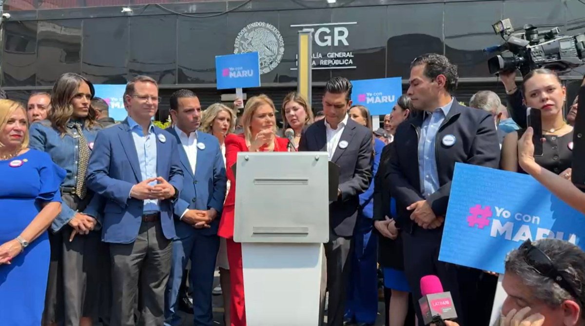soyubaldo's tweet photo. La todavía gobernadora de #Chihuahua, María Eugenia Campos, es tan culpable como lo son el montón de delincuentes que le acompañaron hoy a la #FGR. https://t.co/aUd3Jopb2O