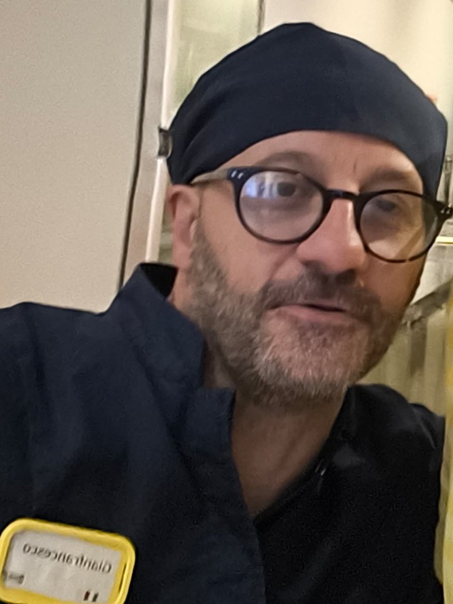 gfmurta's tweet photo. Il fascino della #divisa ❤️😍 https://t.co/zz8OOuX1x0