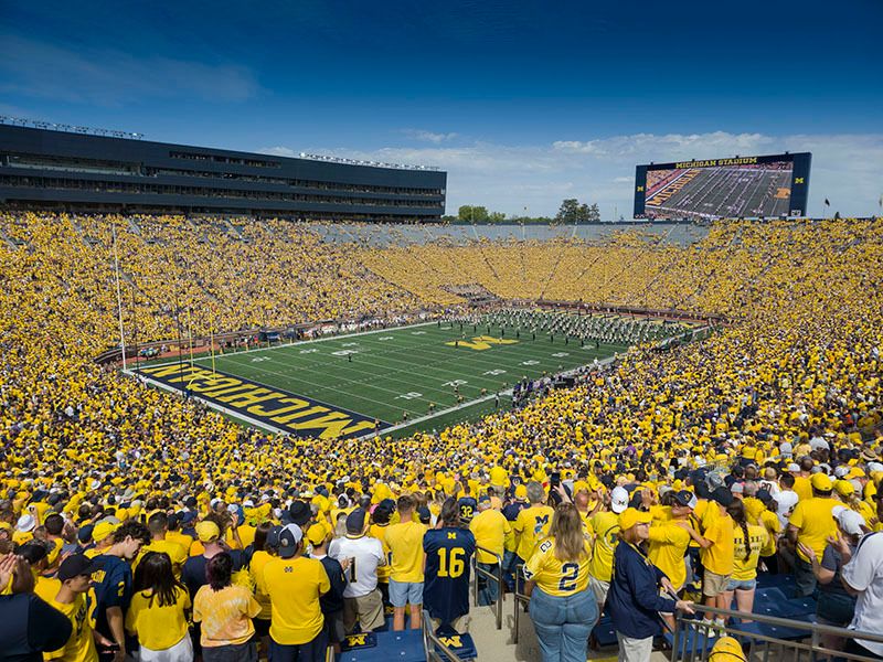 FrankeCenter's tweet photo. Are you a football fan? U of M and Notre Dame football tickets available in our silent auction-- along with many other fantastic items and packages! It's a great way to support the arts, and you don't have to be present to win. Bid online now at: https://t.co/r3B0qnf4h5 https://t.co/m8C3bNOLD1