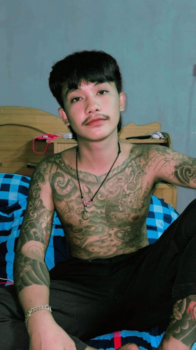 🇹🇭 หล่อสักลาย tweet media