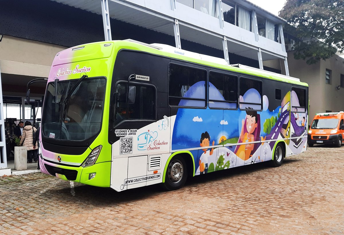 woxfm's tweet photo. WOX – EXTERIORES
Transmisión en directo desde la fluvial durante la presentación oficial de “Colectivo Sueños”, el primer motorhome de inclusión adaptado, con accesibilidad y tecnología médica. https://t.co/nYYn3TRPXp
