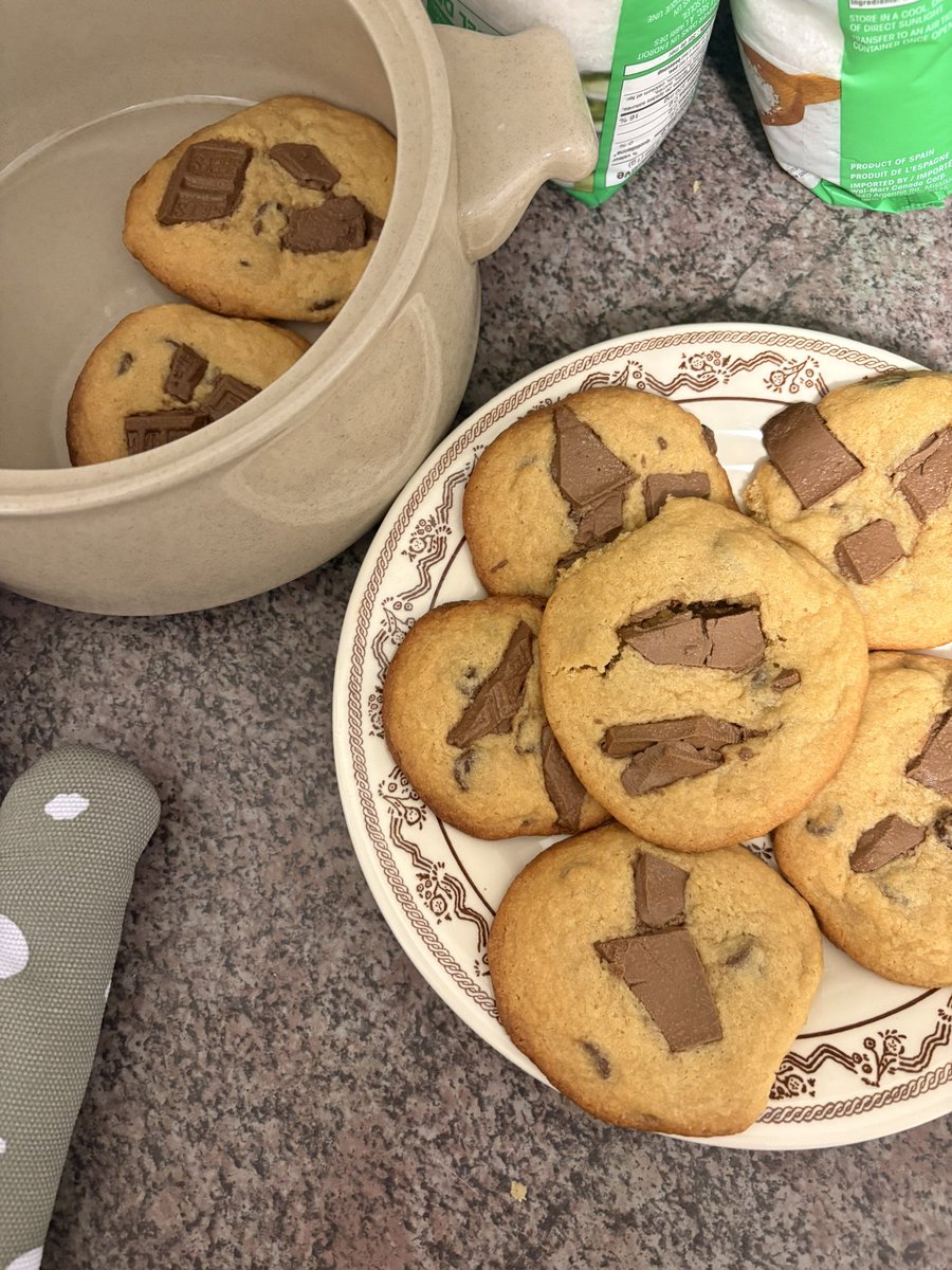 sunisidal's tweet photo. i made cookies https://t.co/Spur2DAgkA