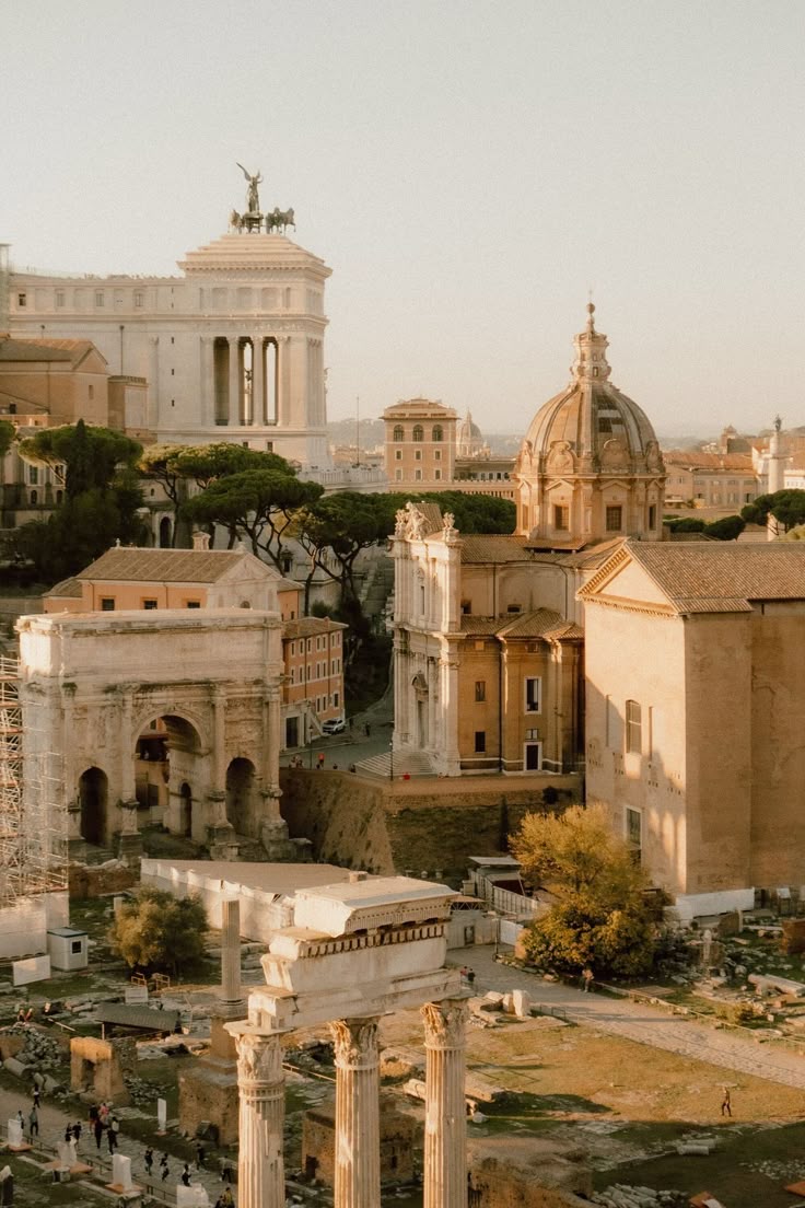 MozartCultures's tweet photo. Rome or Florence https://t.co/KXwCuugcT3