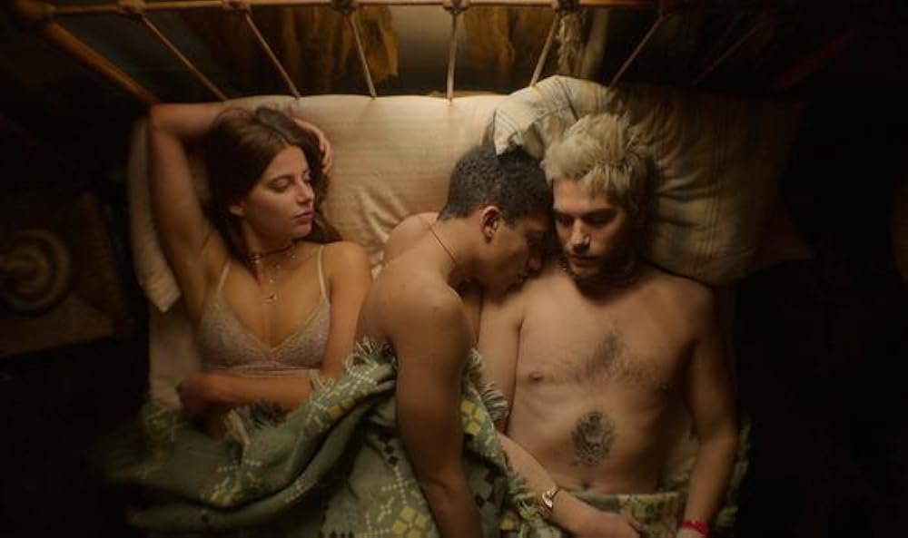 gabwisz's tweet photo. o filho bastardo do diabo é uma das melhores séries da netflix e ninguém assistiu, em resumo aborda uma guerra de clãs bruxos e tem personagens queer, enfim, as atuações e a história são incríveis, fico genuinamente triste com o cancelamento, merecia muito mais https://t.co/OnMOF8m0TO