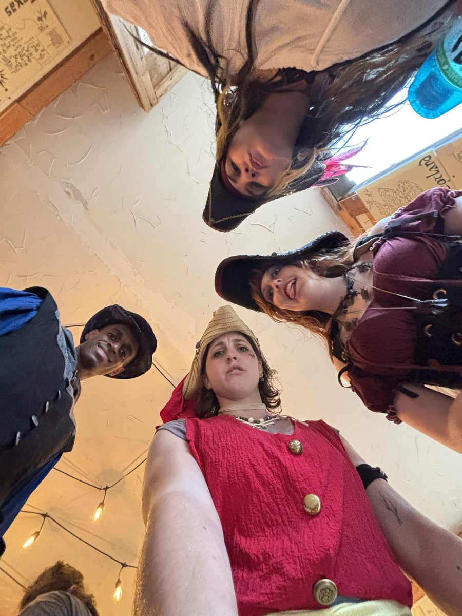 MarianneDHobbit's tweet photo. @KateZerbian Our pirate crew for @KateZerbian's birthday!
Dragged @KevinDThelwell and @kimleesi to their first Ren Faire for the occasion!

And then we got to look like proper bedraggled pirates when a rainstorm blew in.

#ScarboroughFaire https://t.co/K1lnM7DKPa