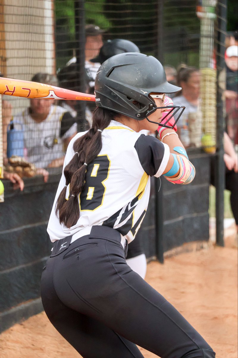 claireeowens17's tweet photo. What a year. Grateful for the seniors who I got to grow up with! Travel 🔜
📊: AVG: .419 | OPS: 1.044 | R: 49 | RBIS: 16 | SB: 26
🎥: https://t.co/QsGLS37eEO
@CarEliteNCorg @EliteGulick09 @ExtraInningSB @PrepSoftball @SBRRetweets @MaxPreps @CoastRecruits @SoftballClips https://t.co/LQiUrhWK4q