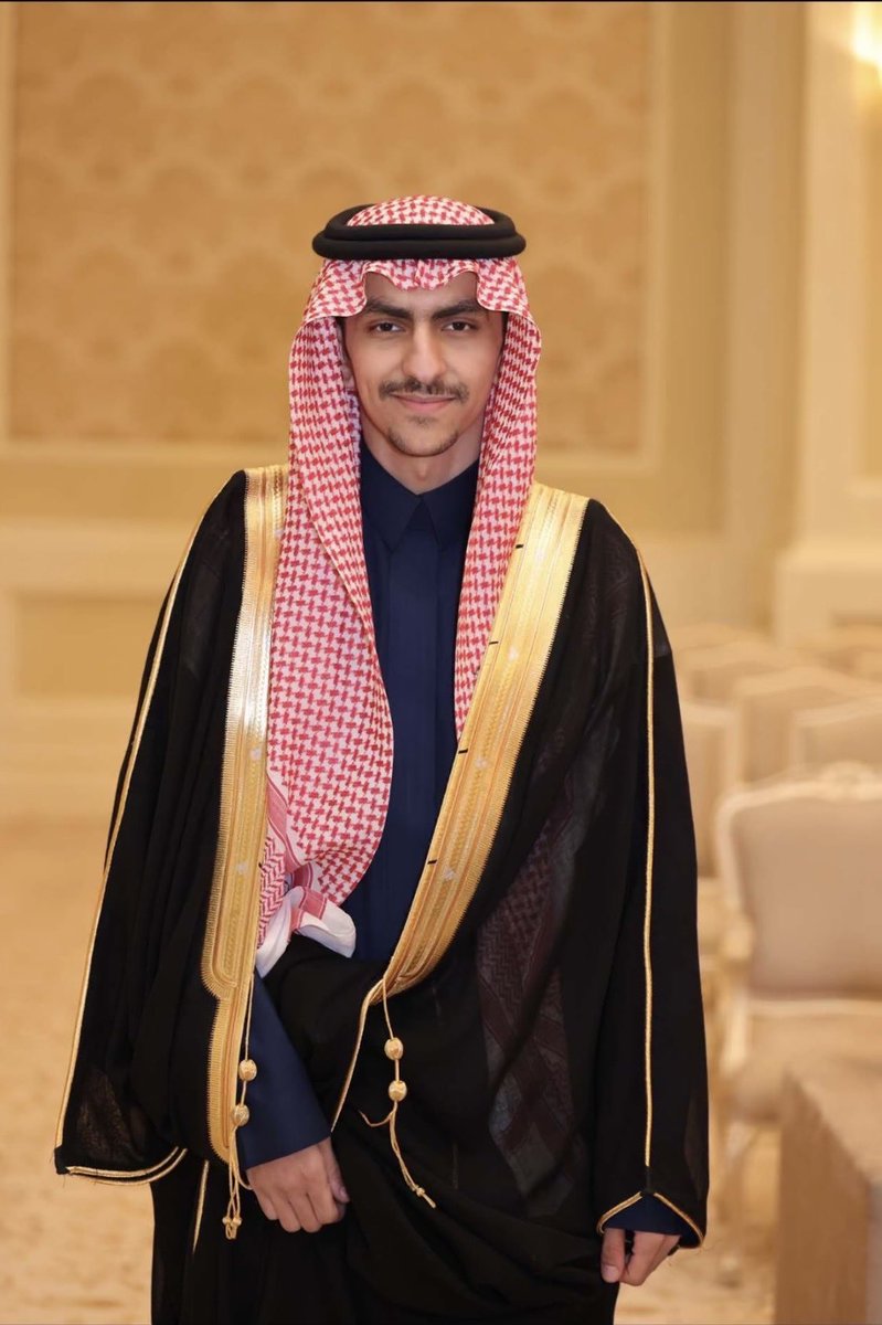 RedWedding99's tweet photo. بعيد الفطر                                           بعيد الاضحى https://t.co/PUZkwm9vce