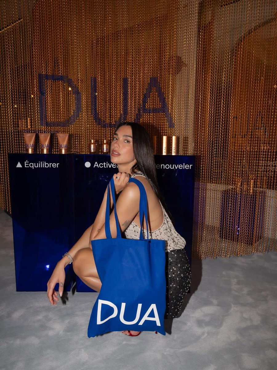 Dua Lipa Hungary (Fan) tweet media