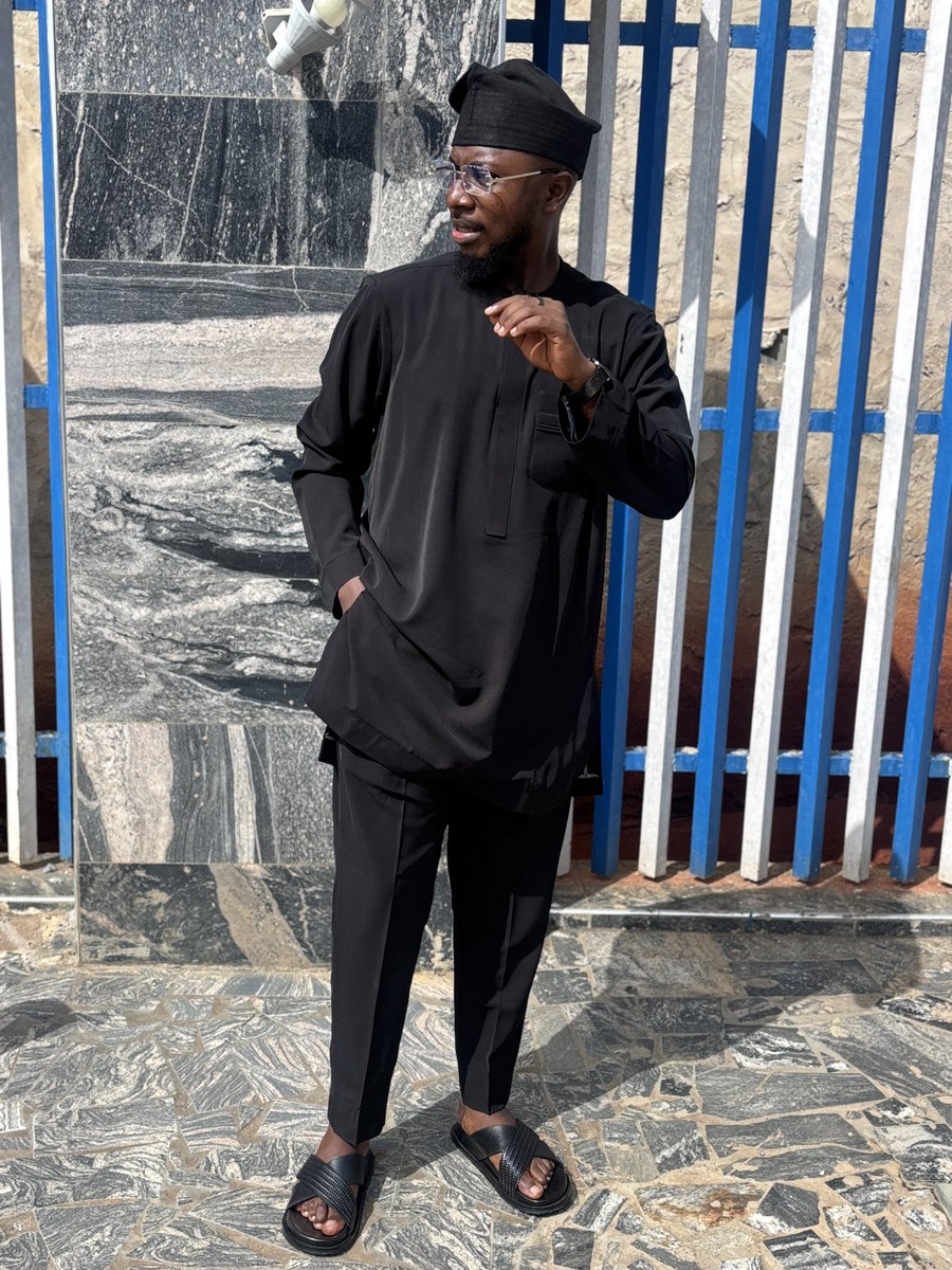 Ridwan_Adebosin's tweet photo. Barka da Sallah https://t.co/MWbXDoKXna