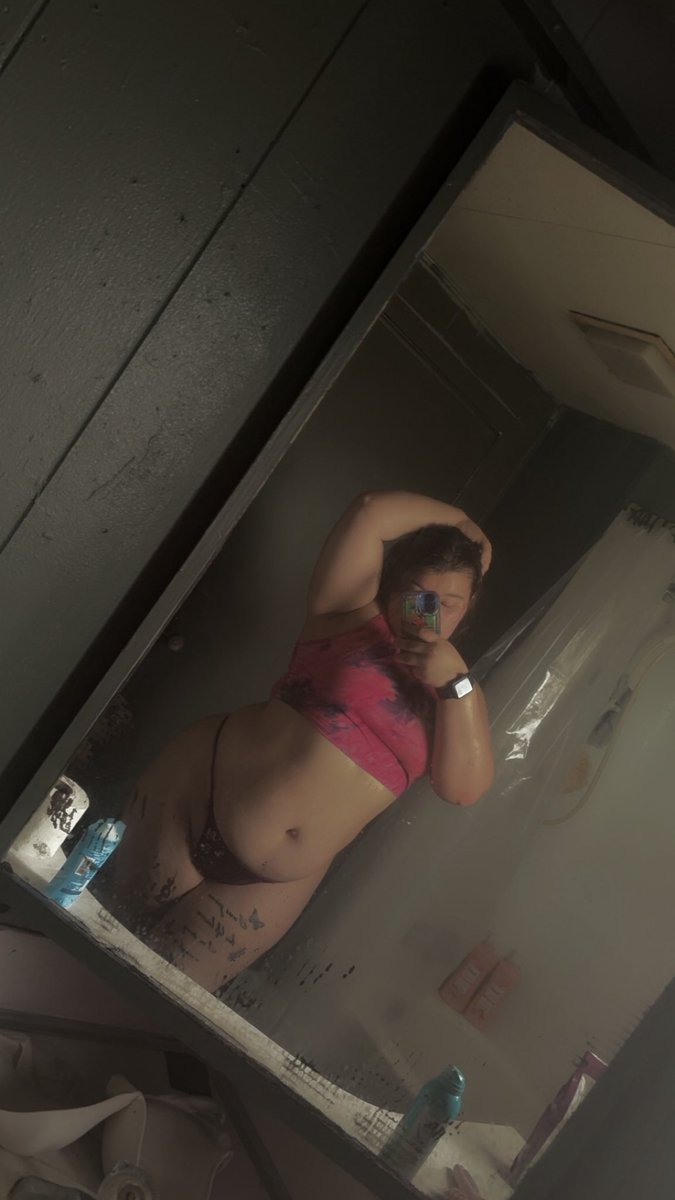 yofavmilf😏 tweet media