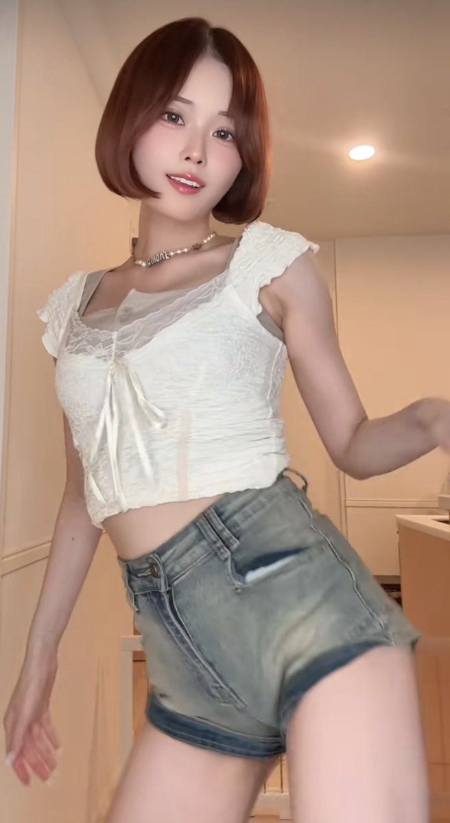 Monmon609ayu's tweet photo. こんなん我慢できない💕💕
🥧チラ効く💕💕太もも ヤッベ効く💕💕
どこ見ても🍌フル稼働しちゃう💕💕
孕ませたい🍌💕💕ぶっかけたい💕💕
こんな体相手だと早漏になっちゃう💦💦
ダメだ我慢できない💕ｲｯｸ💕💕💕
ﾄﾞﾋﾟｭｯｯﾋﾞｭﾙﾙ💕💕ﾄﾞﾋﾟｭｯｯﾋﾞｭﾙﾙ💕💕💕 https://t.co/qYbLcWpZPQ