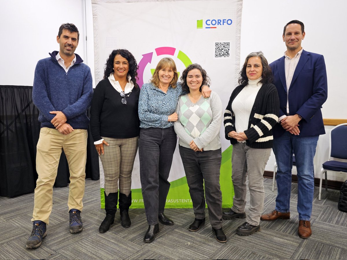 Perfruts's tweet photo. 🌱 #MarcaRegional | Qué gran taller de Branding &amp; Storytelling tuvimos hoy junto a Sebastien Leroux, con el fin de avanzar hacia la construcción de un relato y una marca regional para nuestro agro.

#FruticulturaSustentable https://t.co/UKHNE6ARBs