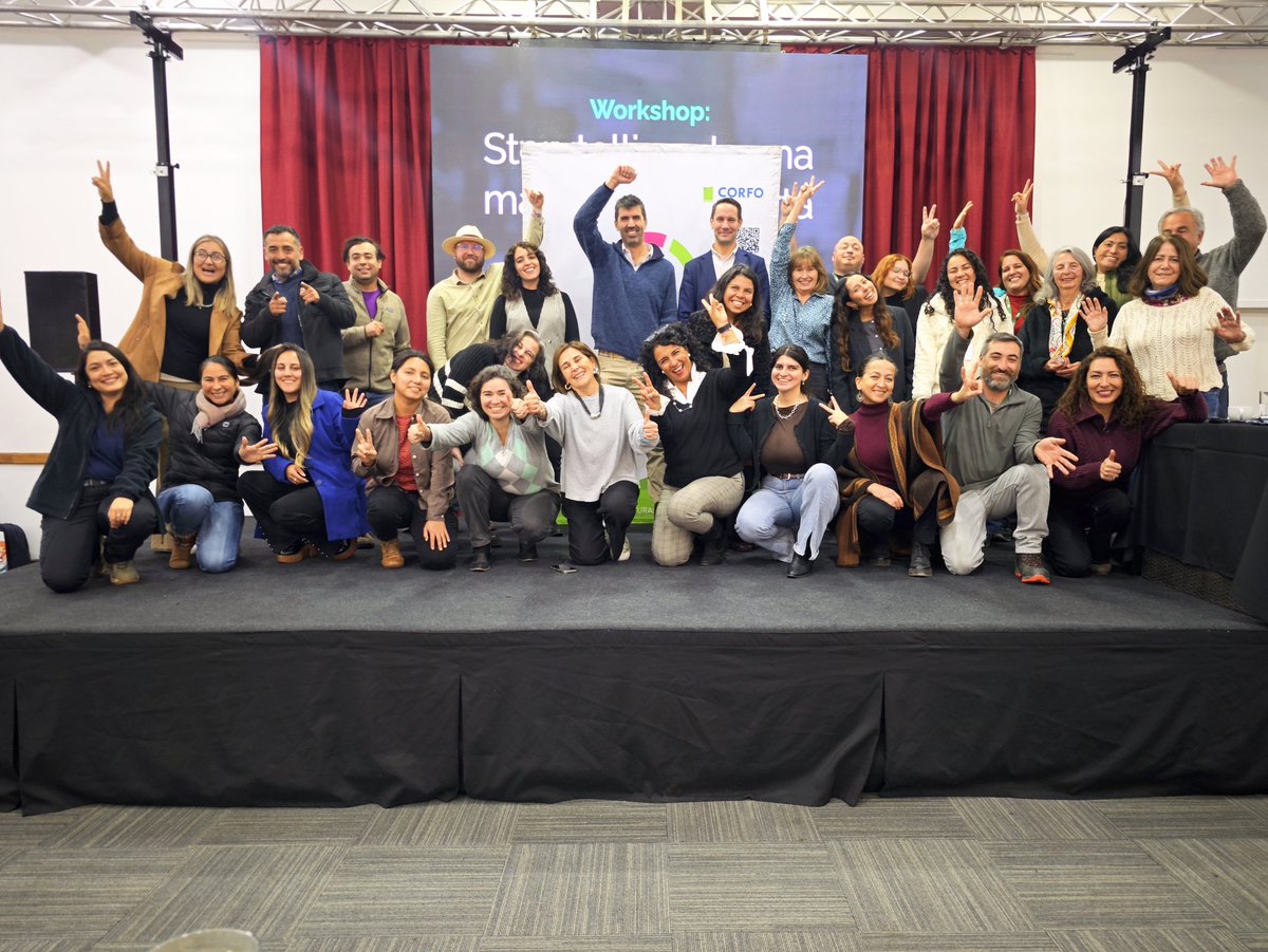 Perfruts's tweet photo. 🌱 #MarcaRegional | Qué gran taller de Branding &amp; Storytelling tuvimos hoy junto a Sebastien Leroux, con el fin de avanzar hacia la construcción de un relato y una marca regional para nuestro agro.

#FruticulturaSustentable https://t.co/UKHNE6ARBs