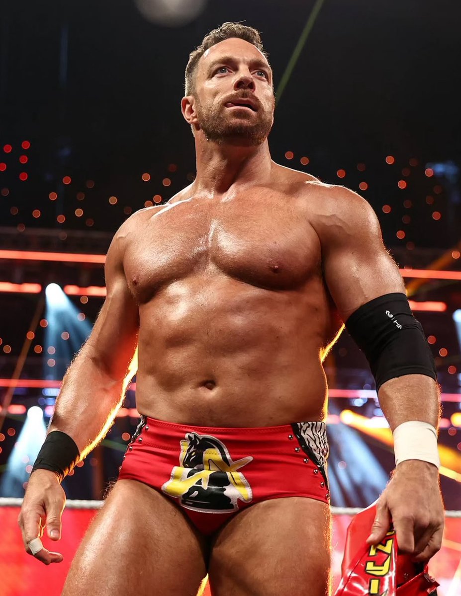 WrestlingWCC's tweet photo. Jey Uso says LA Knight would’ve gone “knight knight” if he was at Raw this week 👀 https://t.co/HBCZ0MJfMw
