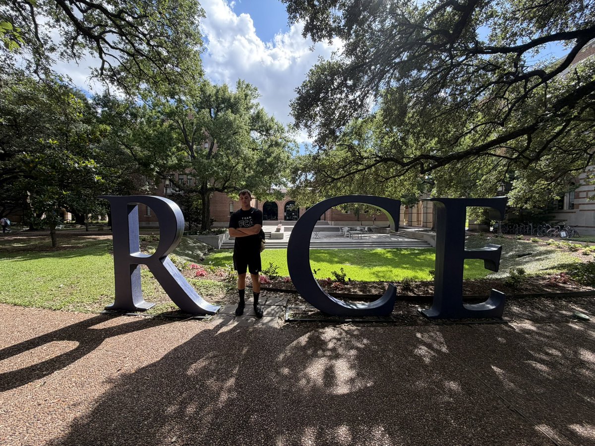 JacobyHolleman's tweet photo. Day 5 of getting some snaps on our epic college tour of Texas 

@KenneyPope @BrandonHuffman @CoachGoni @DWisePreps @Coach_Sully_5 @Tha_CoachK @westcoastpreps_ @CoachT1A @MittyHSfootball https://t.co/TCMAqq7pCt
