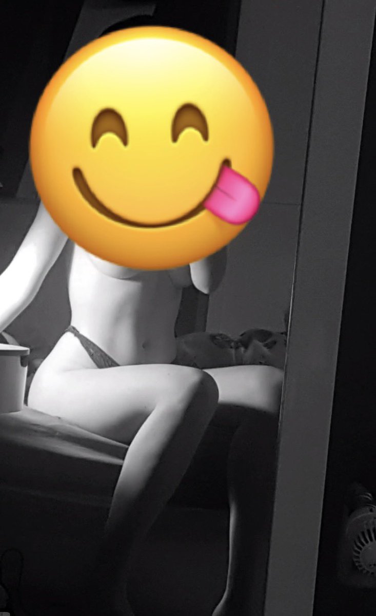 alexiahot690's tweet photo. Retweet et like puis viens DM si tu veux voir mes seins 🤭😏 https://t.co/ohI5wMcq88