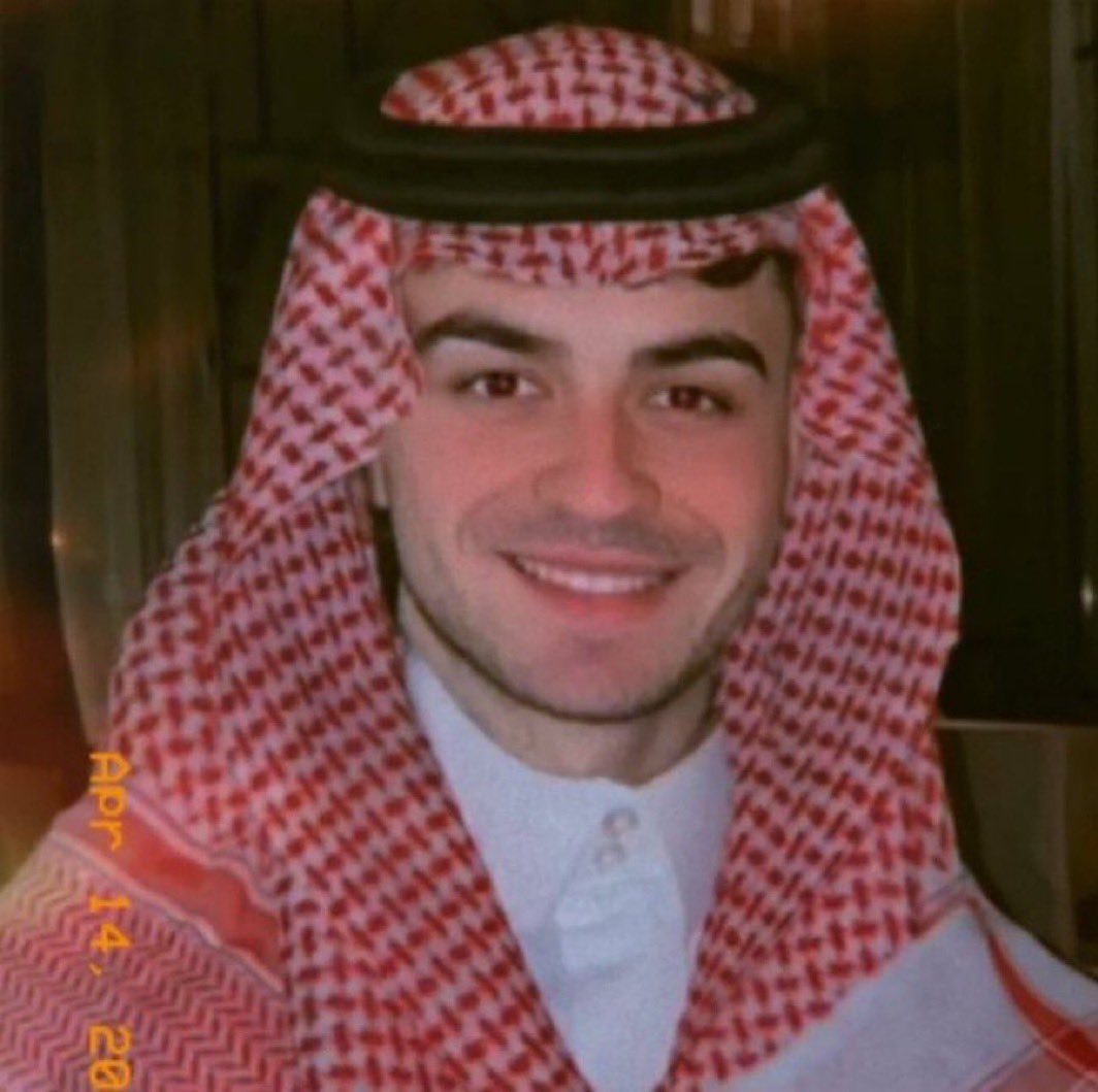 f16cu's tweet photo. عيدكم مبارك وعساكم من عواده ❤️ https://t.co/m6OfEmZ4Rl