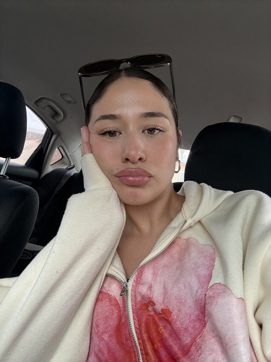 s0lisela's tweet photo. anyways https://t.co/BTn8EhPC9A