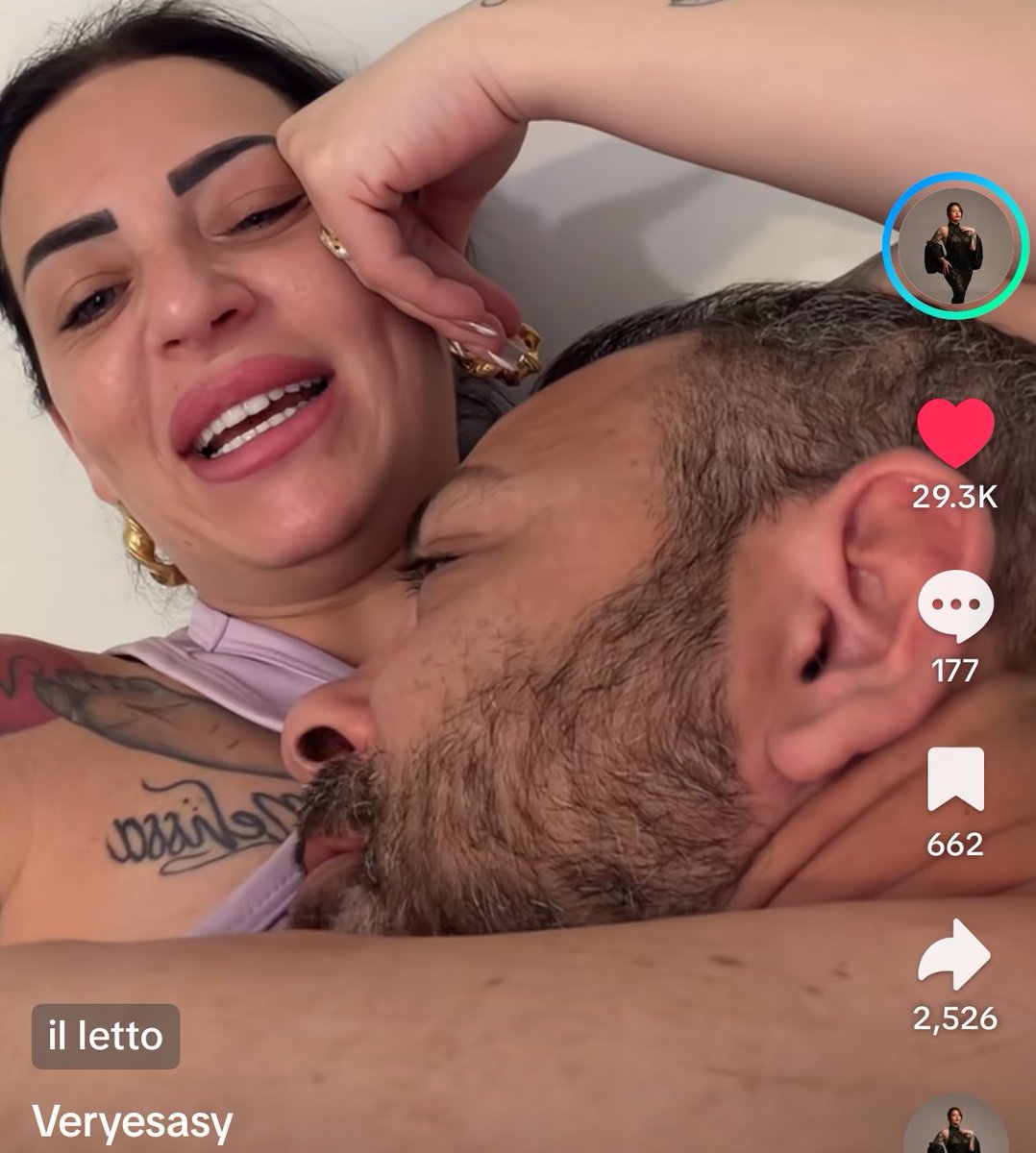 fllnluv's tweet photo. io e chi ❤️❤️❤️❤️❤️ https://t.co/qKcA2Ip2TJ