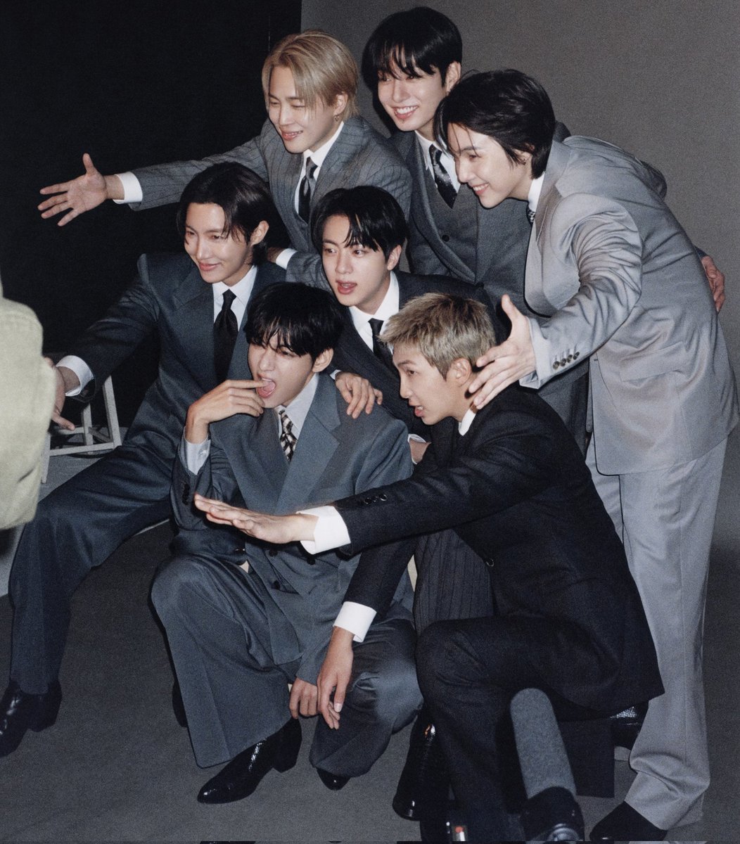BTS BASE tweet media