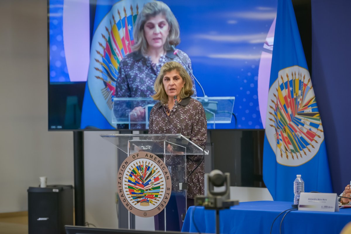 CIMOEA's tweet photo. "Estos espacios importan porque el multilateralismo del hemisferio necesita volver a construir puentes de confianza entre las instituciones y la ciudadanía."
— @Lauraggils, Secretaria General Adjunta de la OEA
⤵️ https://t.co/aPm5EZv43S
