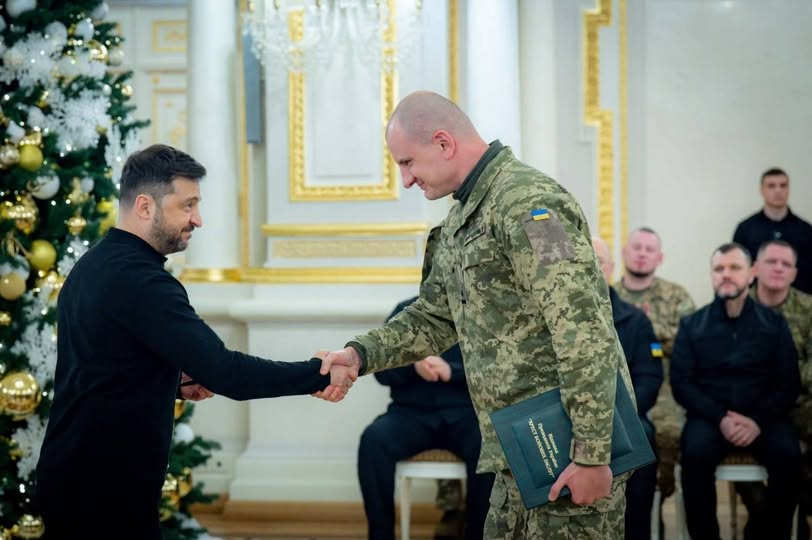 HavryshkoMarta's tweet photo. This is how far-right violence works in Ukraine under Zelensky👇

At a nightclub in Kyiv, rap musicians performed a song about forced mobilization, highlighting class inequality and social injustice. 

They were attacked by two military men protected by Zelensky’s office and openly advocating coercive conscription. 

One of them was neo-Nazi Yevhen Karas, commander of the “Reid” battalion, who recently received the “Cross of Combat Merit” from Zelensky. The other was his subordinate, Reid officer and neo-Nazi Ivan Zalizniak. 

The far right does not need parliament to wield power. It is enough for them to control the іstate security, military, and police apparatus and enjoy Zelensky’s patronage — which is exactly what they have.