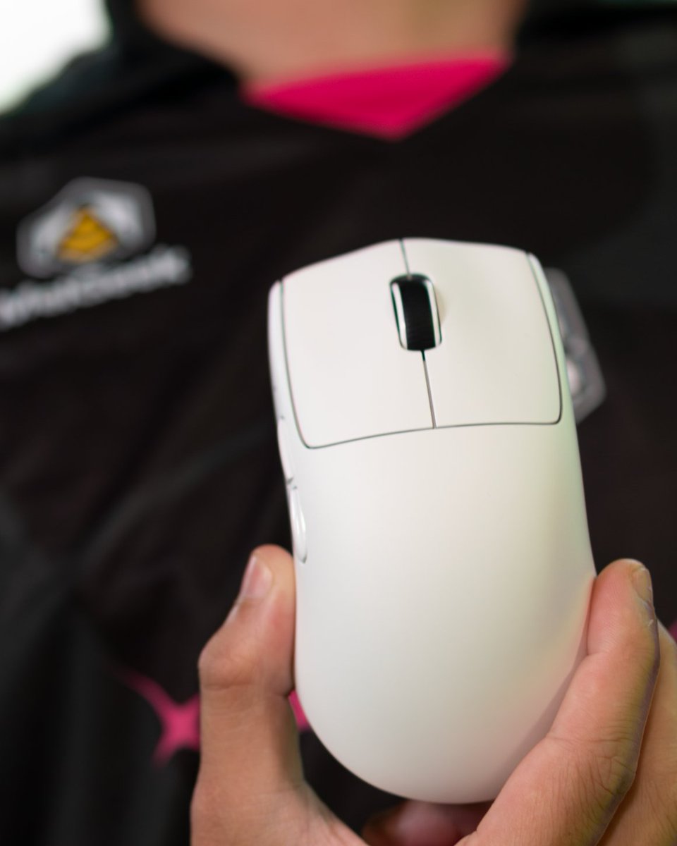INTZ's tweet photo. Leve seu setup pra outro nível com os periféricos da patrocinadora oficial da Magnética 🐝

🎟️ CUPONS:

⌨️ Made68U+: INTZMU
⌨️ Made68P+: INTZMP
🖱️ Mouse Horus: INTZH

LINK nos comentários 👇 https://t.co/F12F32Tsgp