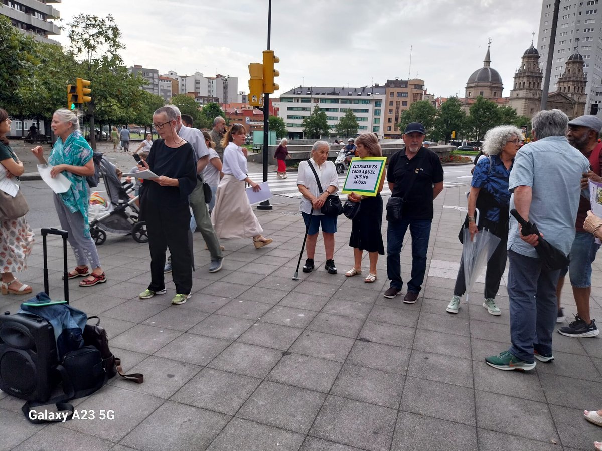Laura955464451's tweet photo. Concentración Contra la Violencias Machistas, esta tarde, en Gijón.
Nos queremos vivas. 
Ni una menos ✊💜 https://t.co/aSAkbTOYdP