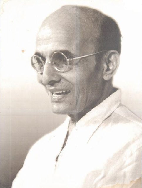 sameer_kasture's tweet photo. Tribute to the great man of India, the father of freedom movement in modern times, inspiration to all the generations of revolutionaries from Dhingra, Bhagat Singh to Subhas chandra Bose &amp; Rash Behari Bose, eradicator of caste system, stalwart, poet, historian, dramatist, orator. https://t.co/MXkZ6iYuLO