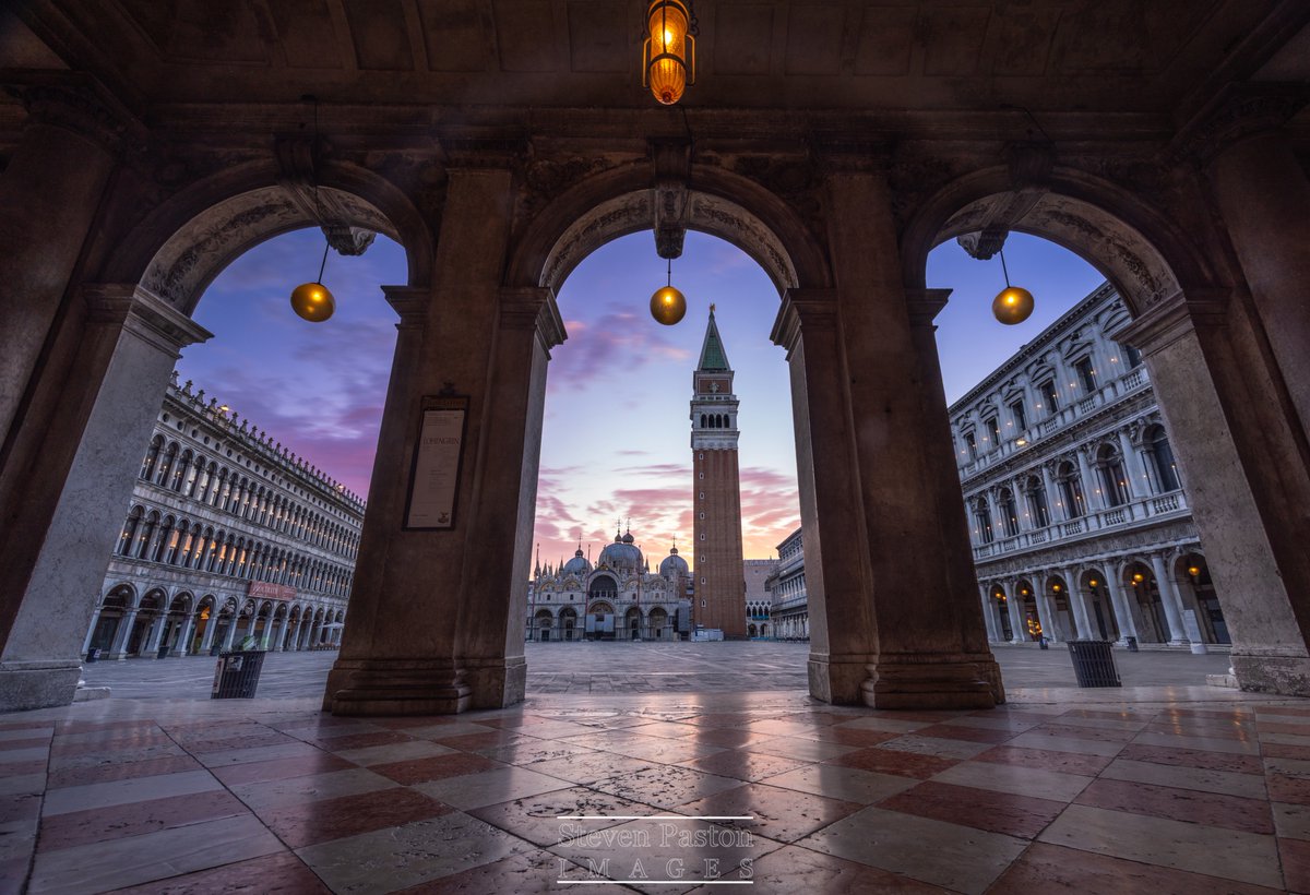 StevenPaston's tweet photo. A quite St Mark's Square in Venice at sunrise taken a few weeks ago @StormHour @CanonUKandIE @ThePhotoHour @LEEFilters https://t.co/mMpe1bjI8t