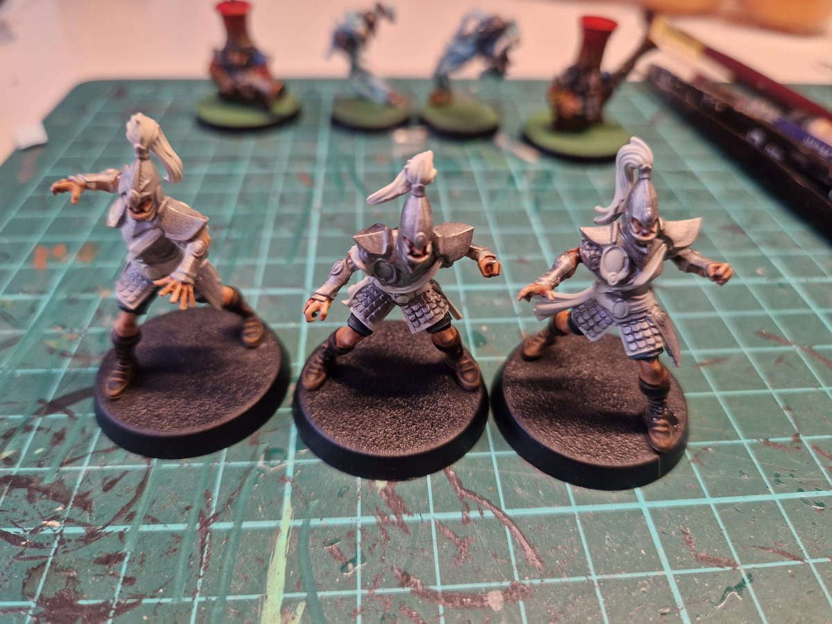 ObokenOoligans's tweet photo. Hobbystreak day 146: metals on the linemen https://t.co/eDBUMLro5Y