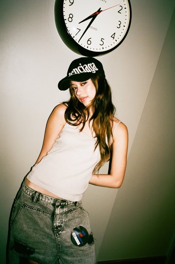 meiyokthinker's tweet photo. i’m actually annoyed why is she so fine https://t.co/TZcmRHRYOG