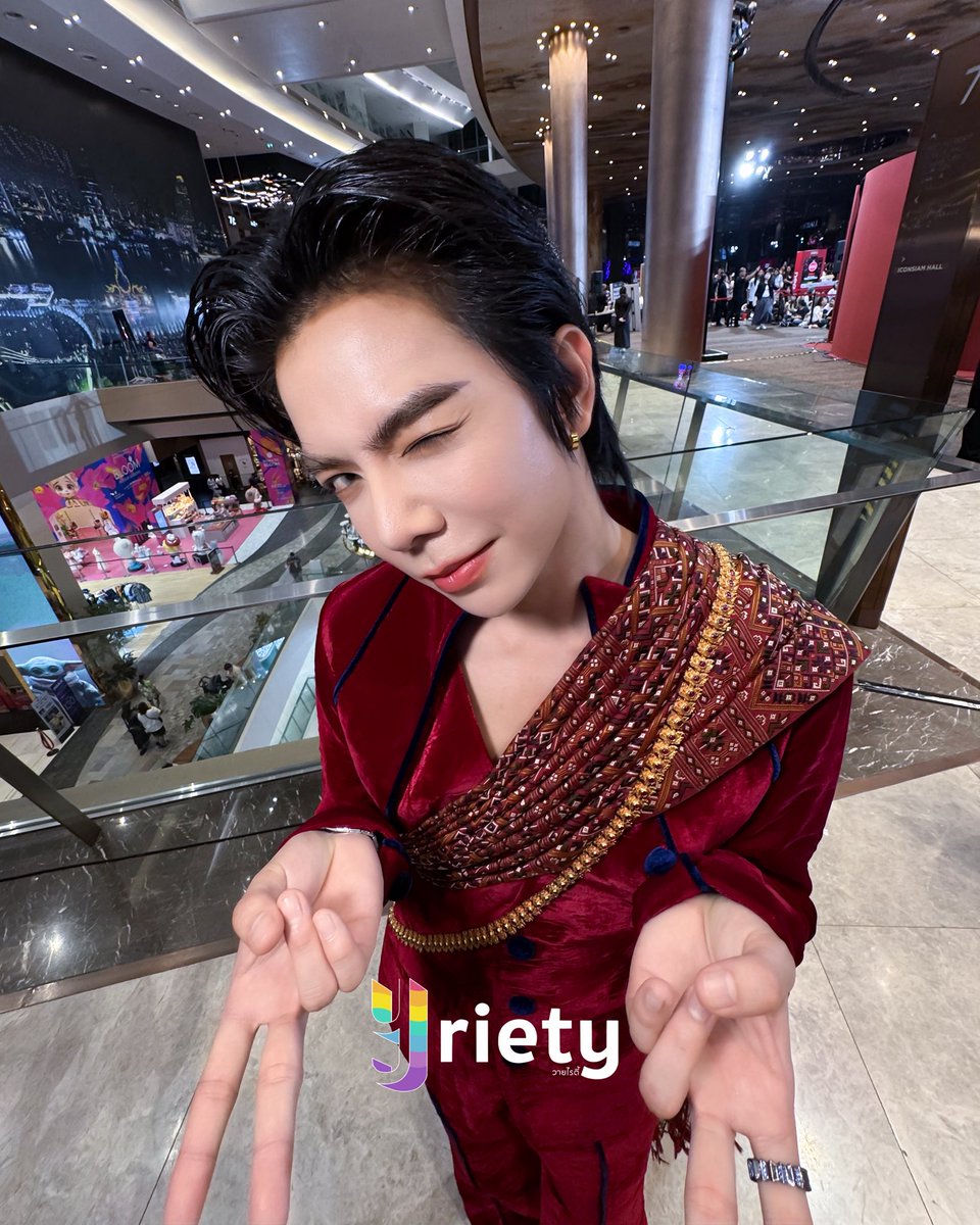 Yriety's tweet photo. Special Pic. 📸  Y2K สไตล์✌️ จาก “บิลลี่ - เบ้บ” #BillyBabe พร้อมลุคสุดจอสระอึ้งจึ้ง ตาแตกมากแม่! 💖

BILLY PATCHANON X KOMCHADLUEK
BABE AT KCL AWARDS 2026 
#KCLAWARDS2026xBILLY
#KCLAWARDS2026xBABE 
#bbil1ypn #babiibabe
#KCLAWARDS2026
#Yriety https://t.co/cUgy0NPVqR