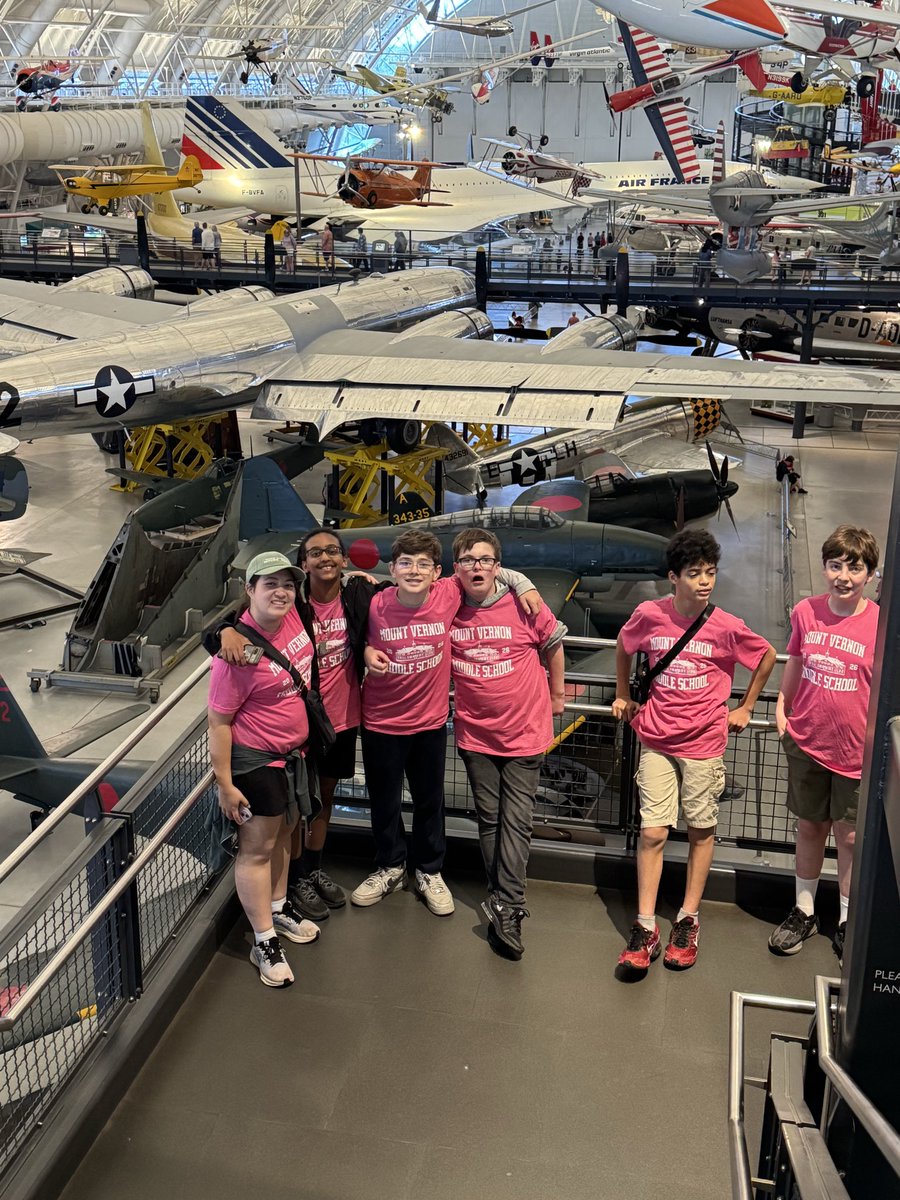ksamples14's tweet photo. Bus #2 - Air and Space Museum @MVMiddle https://t.co/eCDfmlp2nW