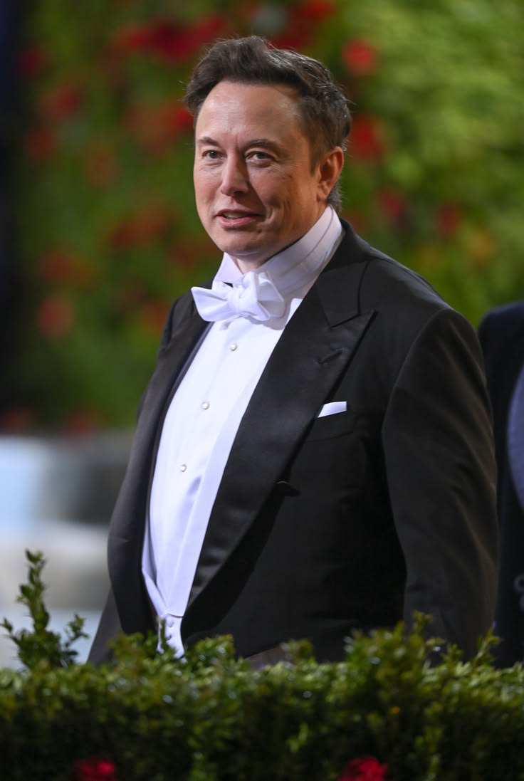ElonScenario✨ tweet media