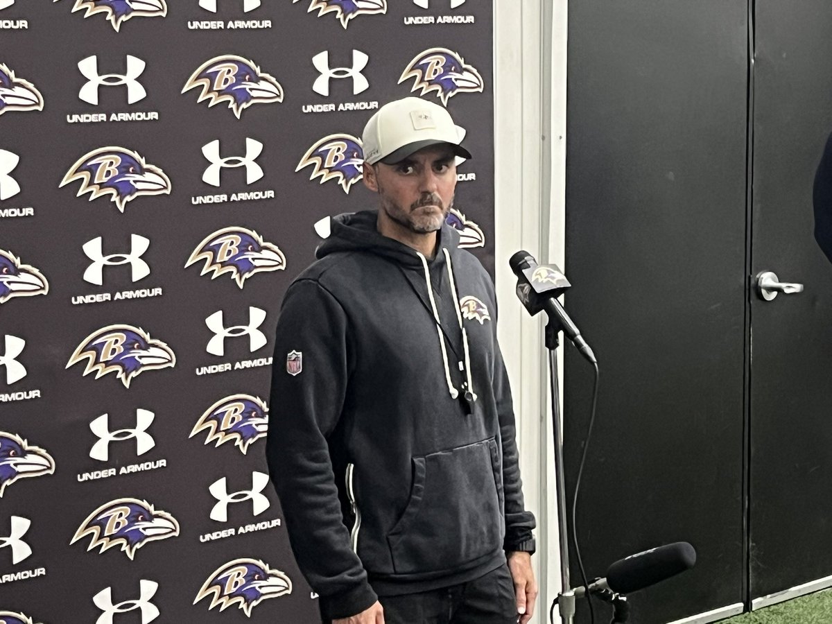 jonas_shaffer's tweet photo. Jesse Minter called Trey Hendrickson an “unbelievable leader” and said he’s helping shepherd the young EDGEs through the offseason.  

He also ended practice with an easy would-be sack and another batted-down pass.

“That’s why he’s here, to help close out those situations.” https://t.co/Ch8LfvdkE4