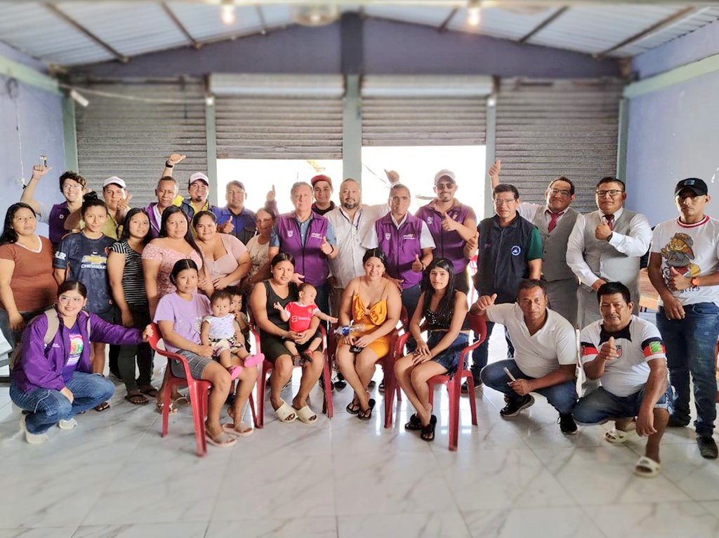 RCivil_Zona8's tweet photo. Cedulación en Puerto Roma, Puná 🏝️  
@RegistroCivilec, @MinGobiernoEc y @Secretaria_PyN llegaron a la comuna, con el objetivo de acercar la cedulación 🪪 a la ciudadanía y asegurar una atención oportuna en los sectores rurales y periféricos de Guayaquil.  
#AdelanteConFirmeza 🇪🇨 https://t.co/Es6VIbfrFL