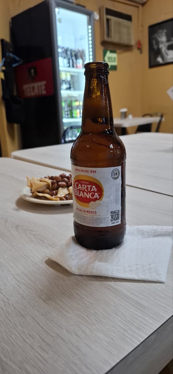 ElMexParienton's tweet photo. Carta Blanca,  el Sabor del Norte 👏🤠 https://t.co/FcsBjjpGfp